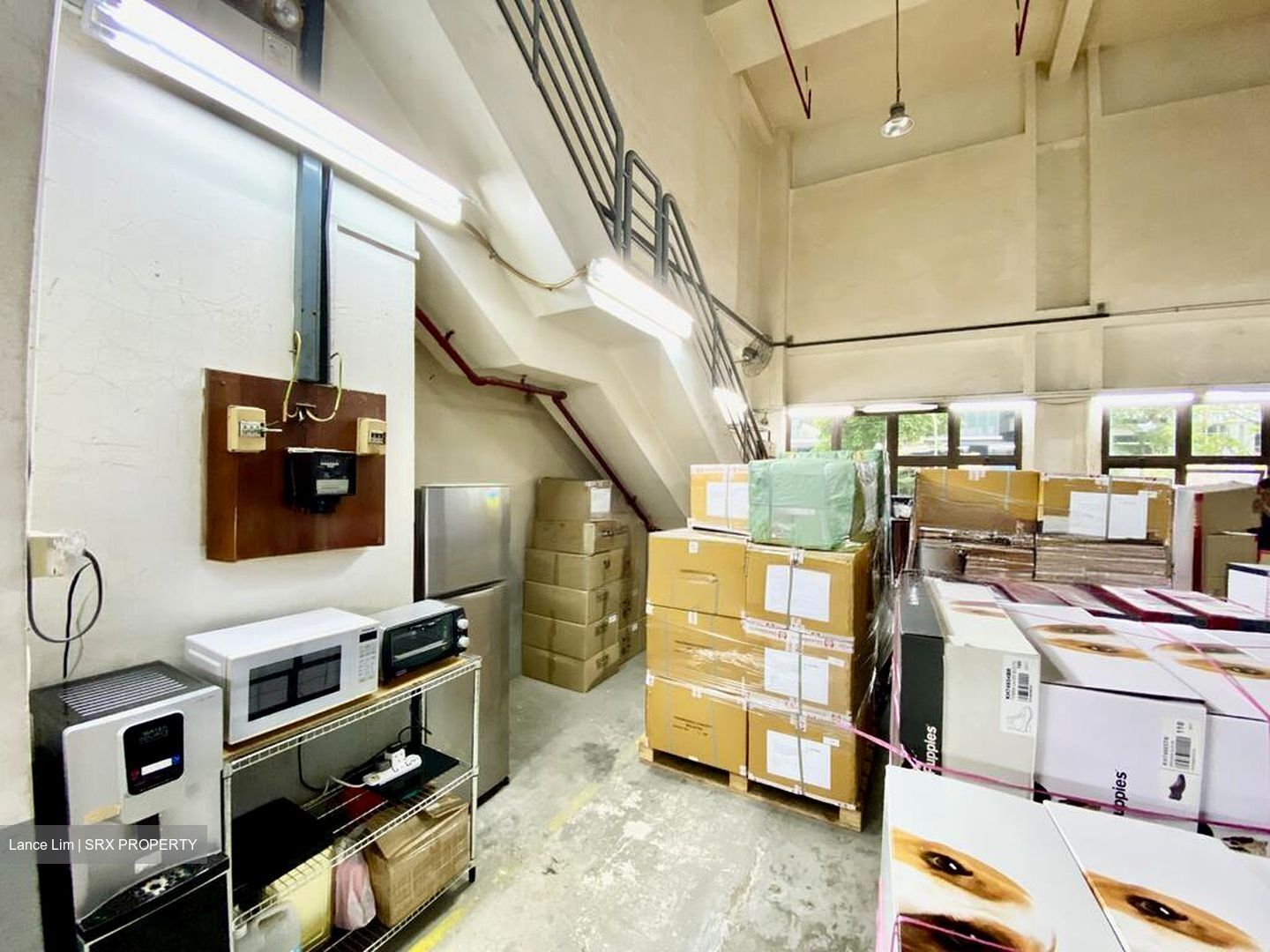 Food Point @ Tai Seng (D13), Warehouse #506889401